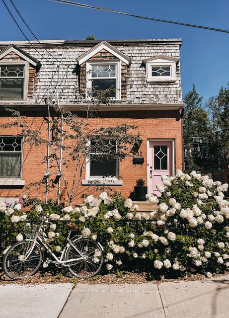 32-sackville-place-toronto-ontario-c13030314