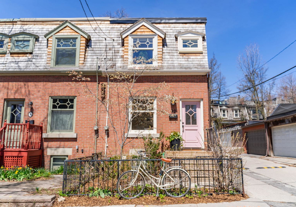 32-sackville-place-toronto-ontario-c13030314
