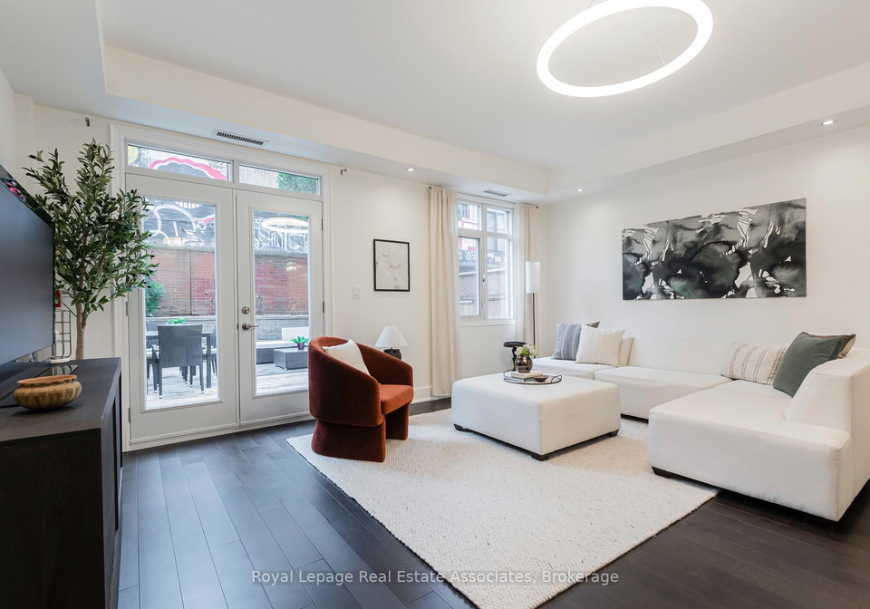 500-richmond-street-w-toronto-ontario-c13030362