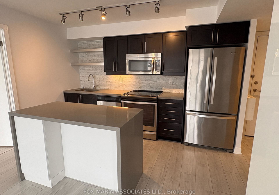 525-adelaide-street-w-toronto-ontario-c13030372