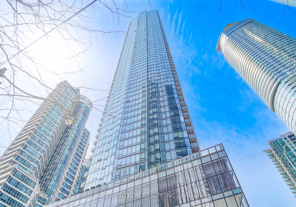 10-york-street-toronto-ontario-c13030404