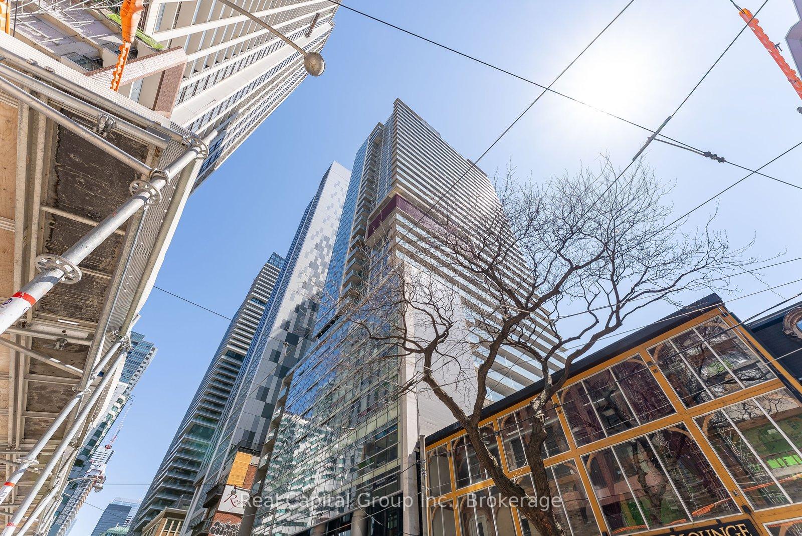 375-king-street-w-toronto-ontario-c13030686