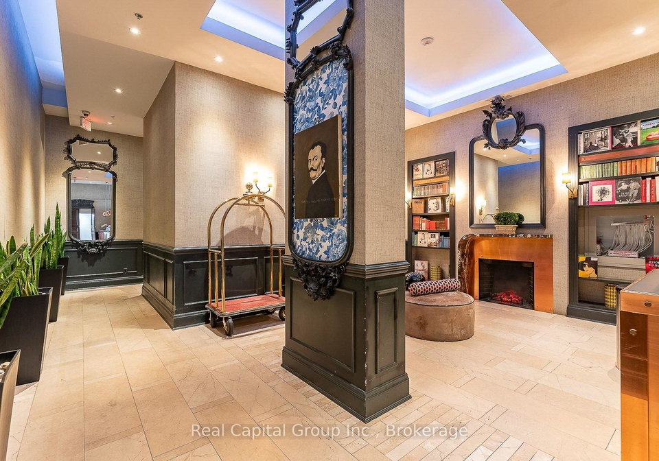 375-king-street-w-toronto-ontario-c13030686