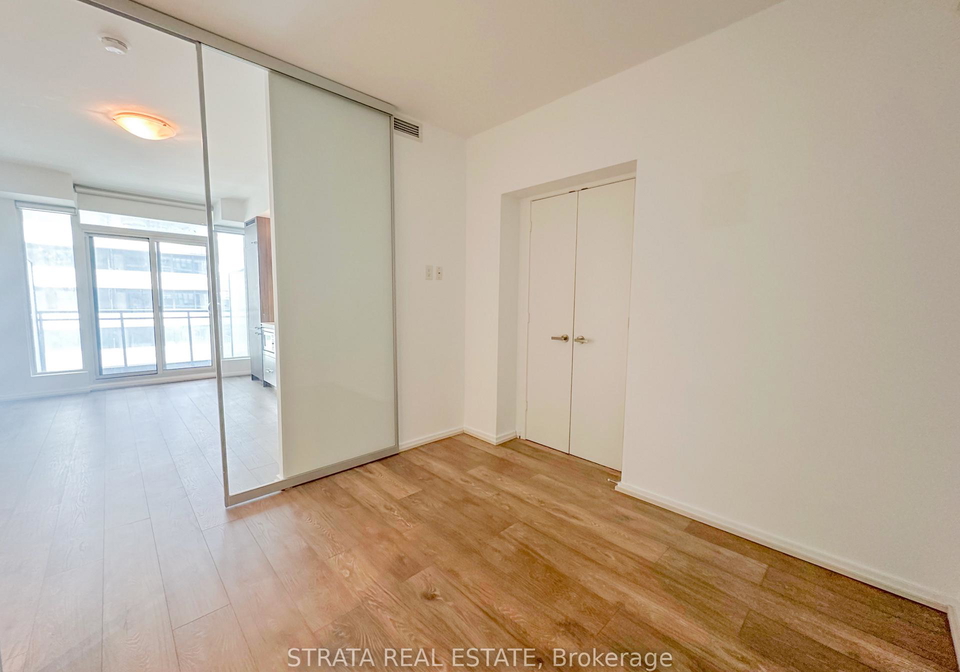 45-charles-street-e-toronto-ontario-c13031054