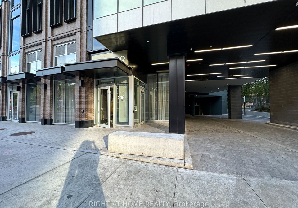 219-dundas-st-street-e-toronto-ontario-c13031098