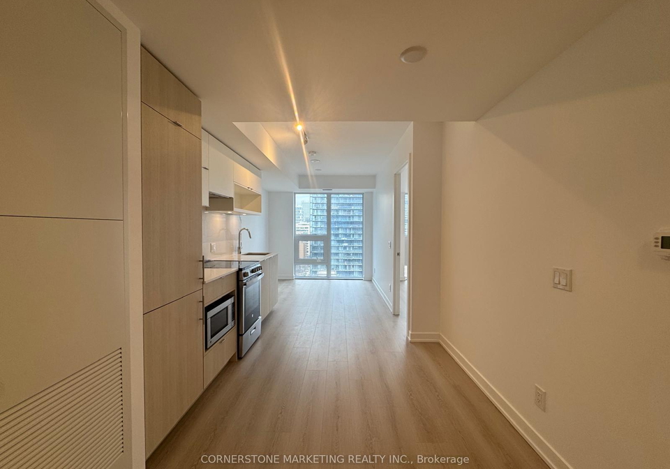 100-queen-street-e-toronto-ontario-c13031192