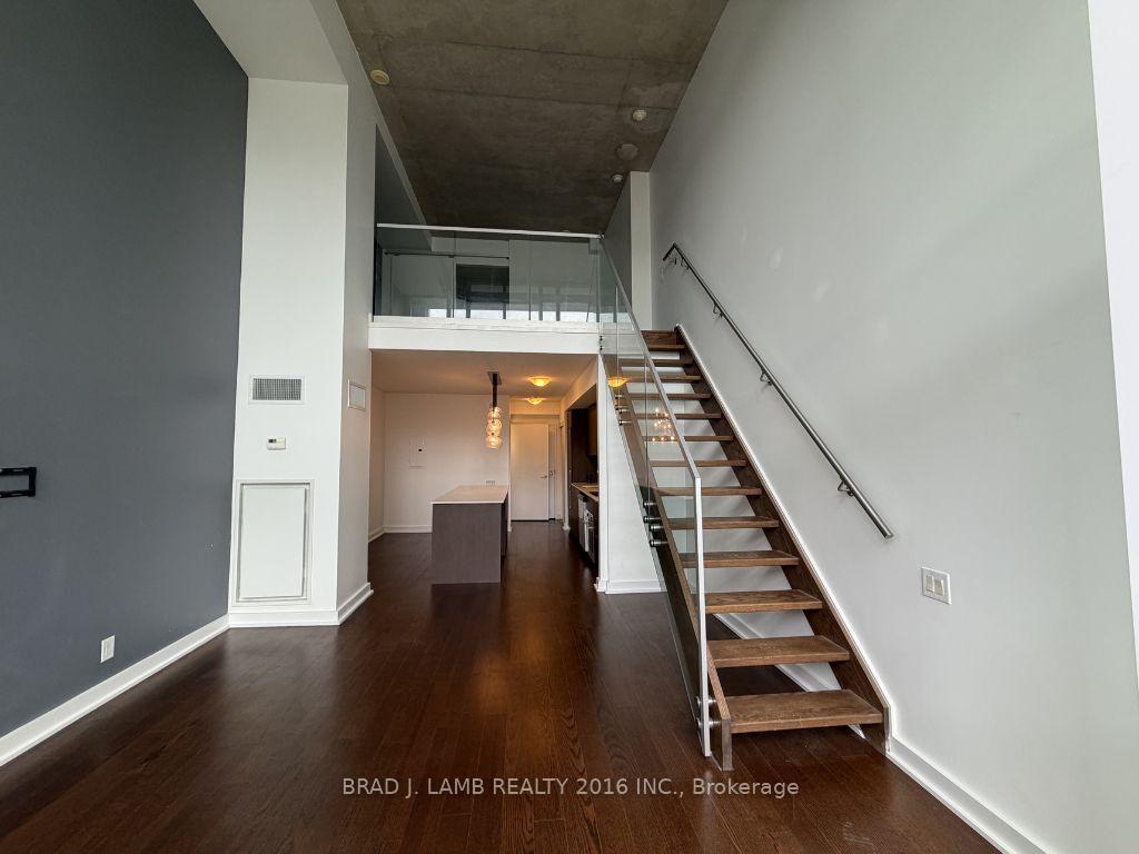5-hanna-avenue-toronto-ontario-c13031796
