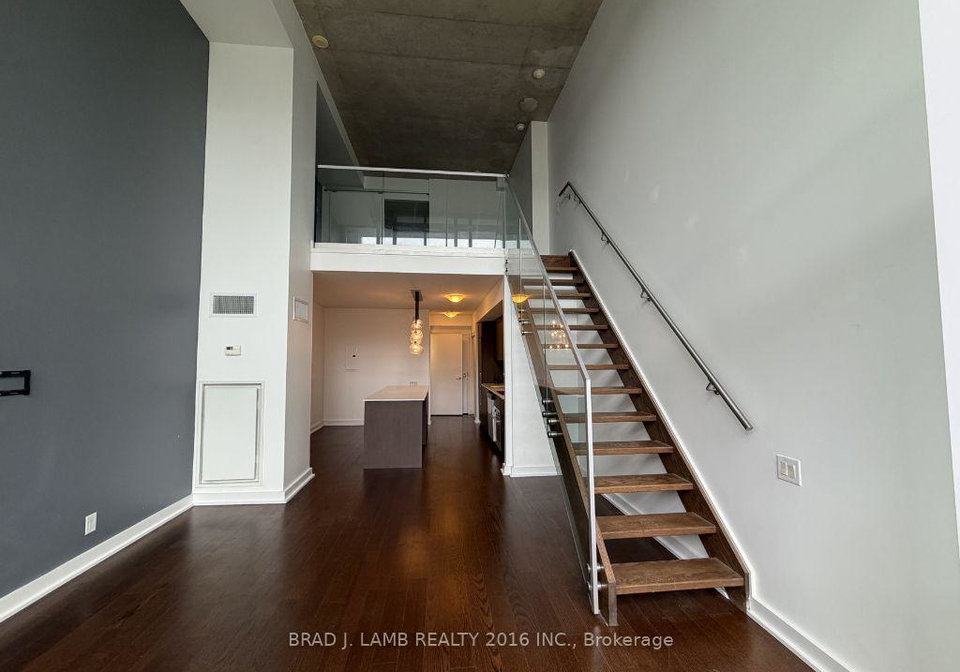 5-hanna-avenue-toronto-ontario-c13031796