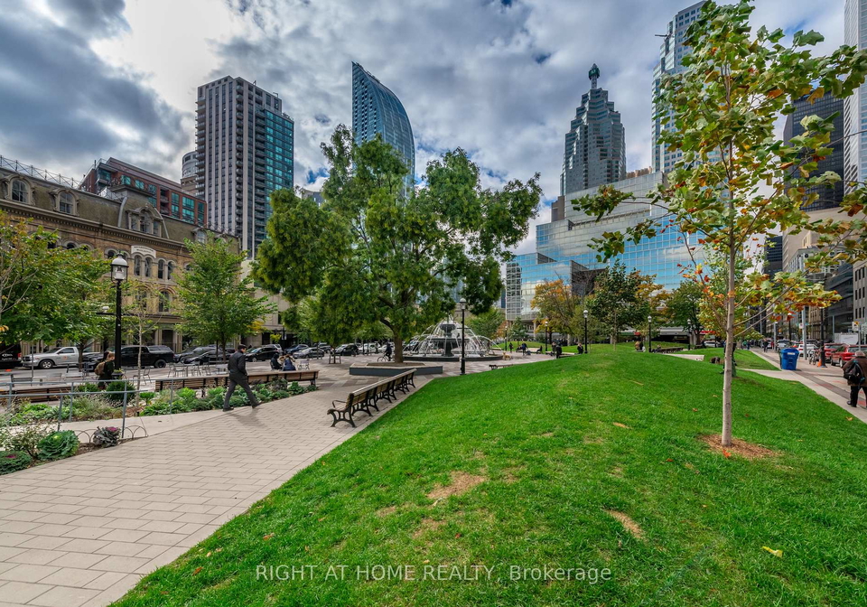30-church-street-toronto-ontario-c13032966