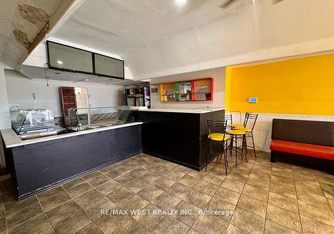 477-oakwood-avenue-toronto-ontario-c13033284