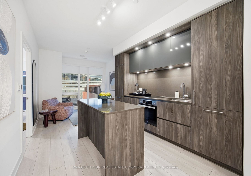 15-mercer-street-toronto-ontario-c13033384