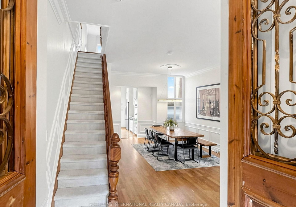 328-wellesley-street-e-toronto-ontario-c13033518