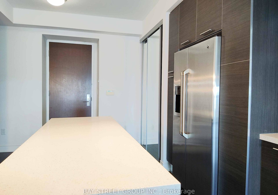 388-yonge-street-toronto-ontario-c13033546