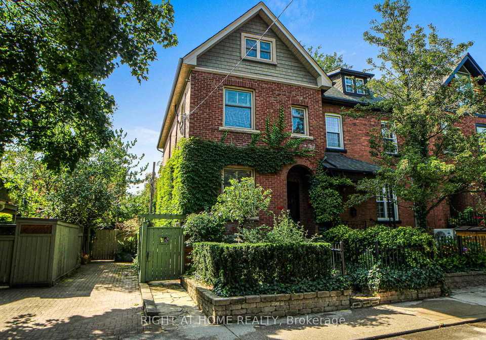 440-sackville-street-toronto-ontario-c13033604