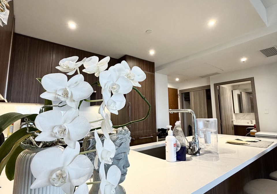 27-mcmahon-drive-north-york-ontario-c13033634