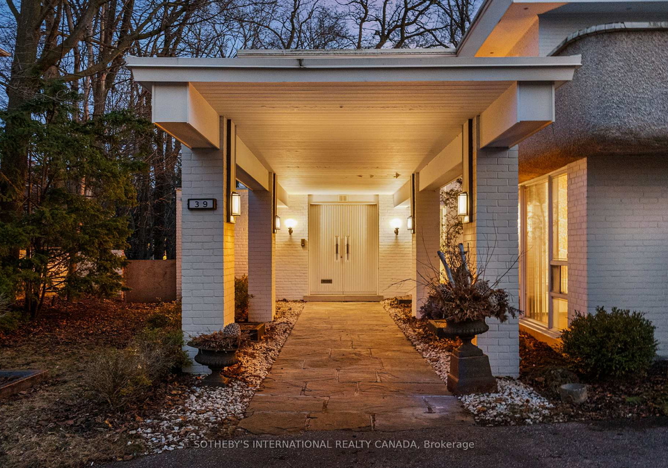 39-burton-road-toronto-ontario-c13033644