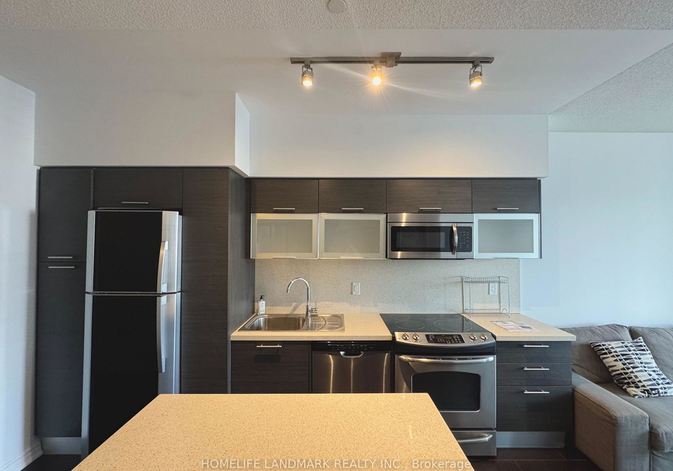 386-yonge-street-toronto-ontario-c13033650