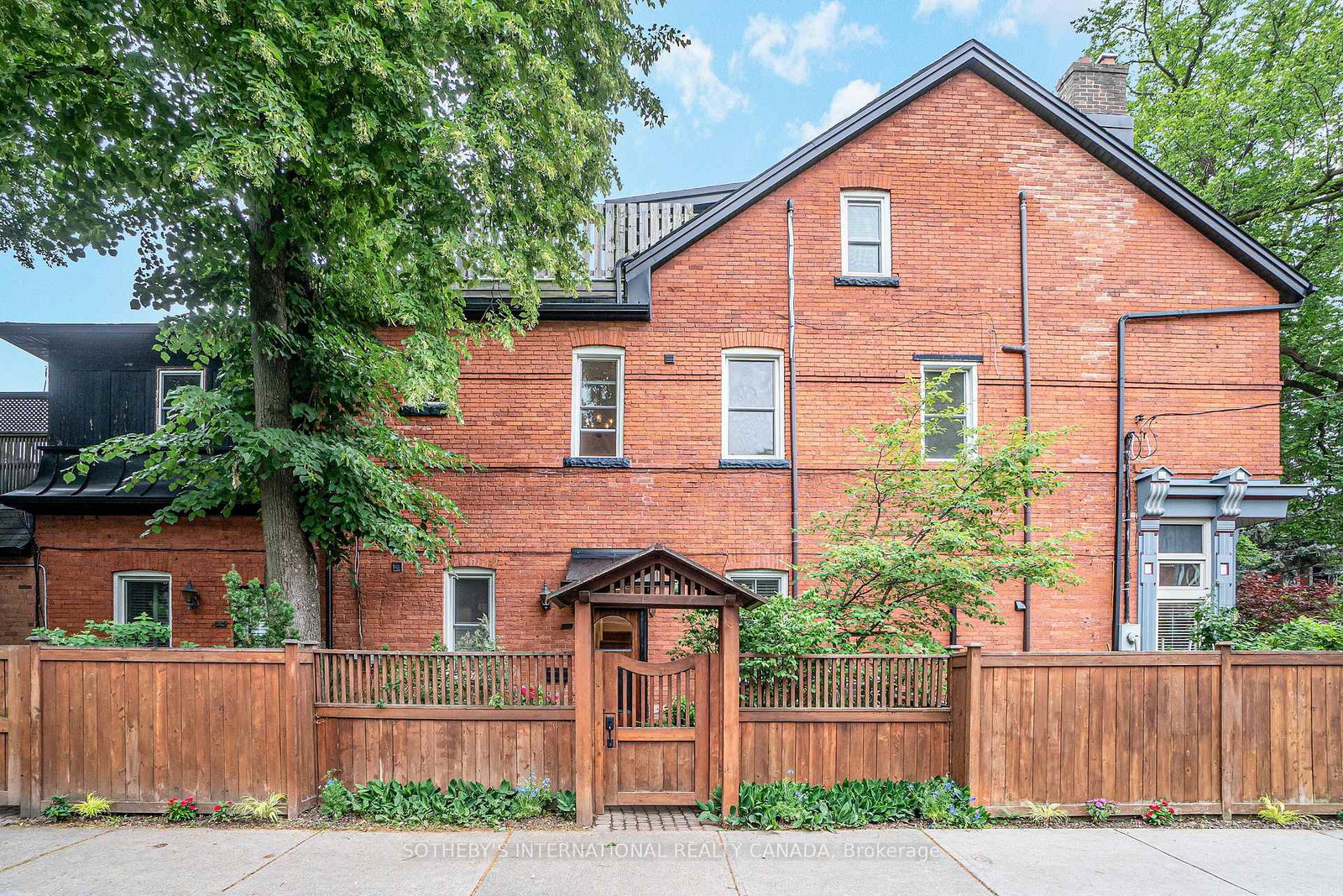 225-major-street-toronto-ontario-c13034348