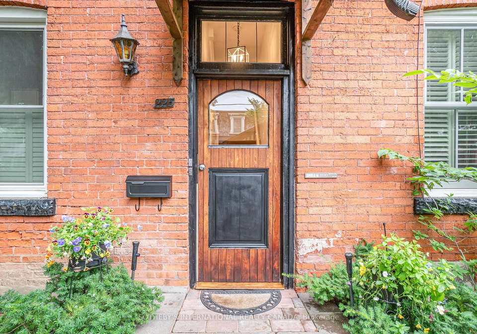 225-major-street-toronto-ontario-c13034348