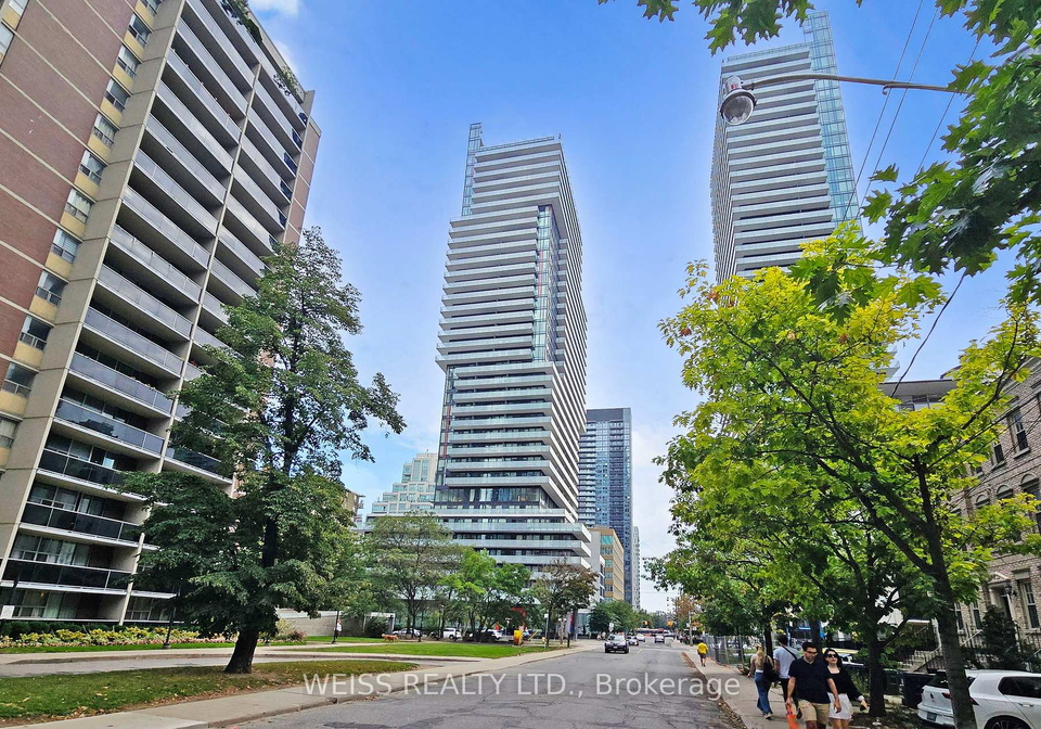 185-roehampton-avenue-toronto-ontario-c13034476