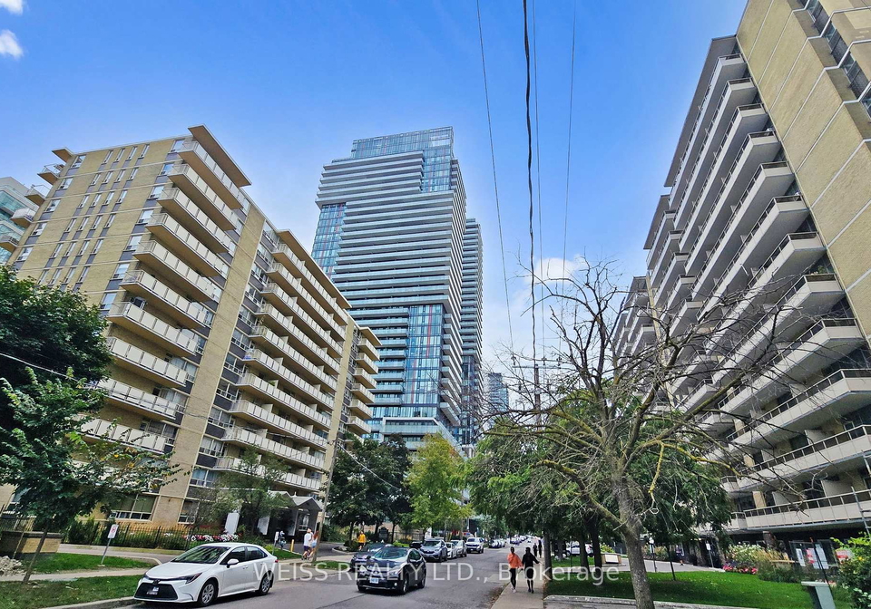 185-roehampton-avenue-toronto-ontario-c13034476