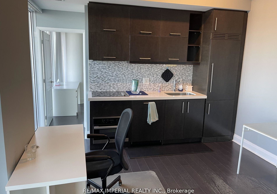 65-st-mary-street-toronto-ontario-c13034526