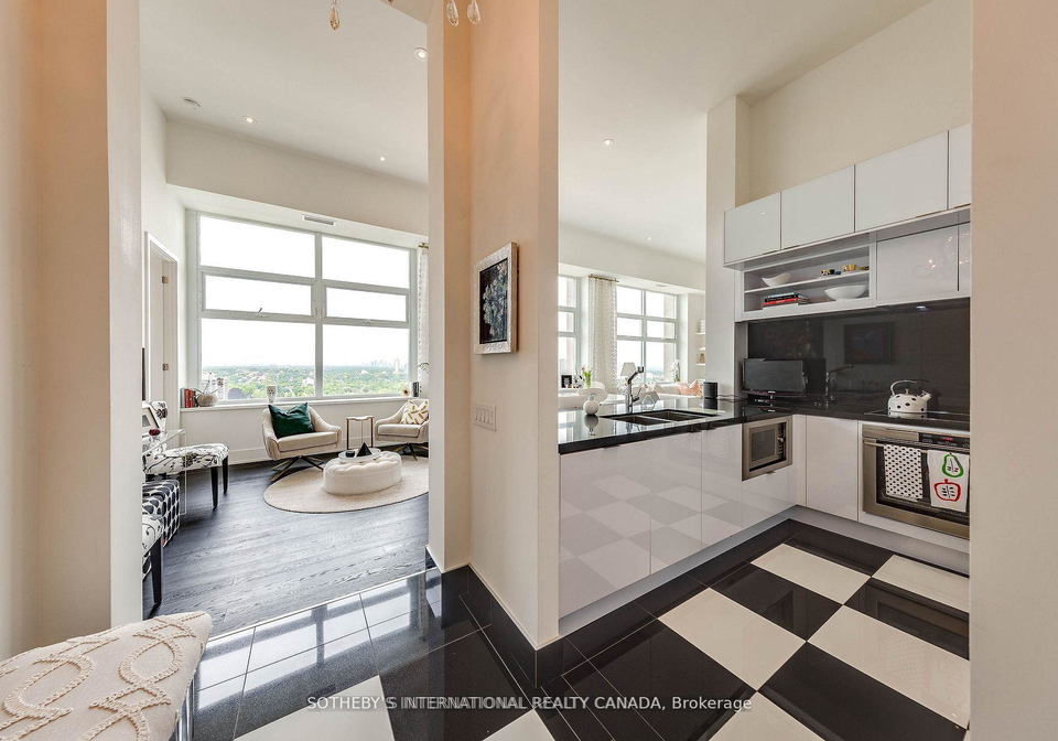111-st-clair-avenue-w-toronto-ontario-c13034570