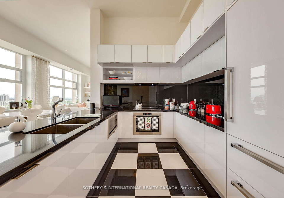 111-st-clair-avenue-w-toronto-ontario-c13034570