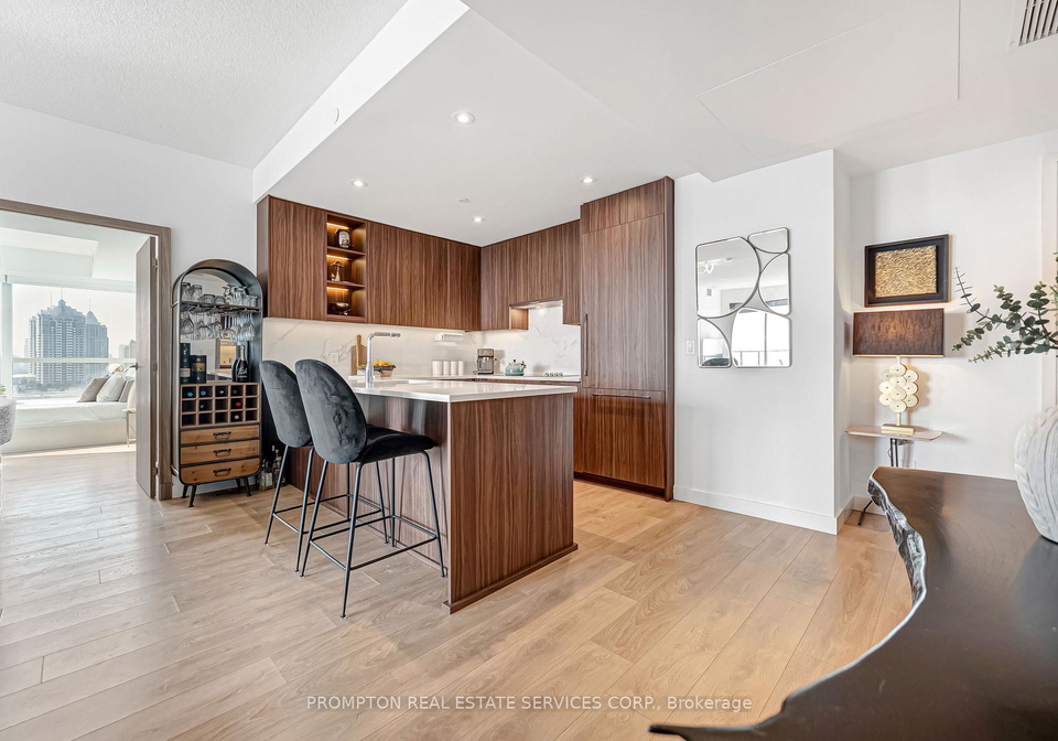 25-mcmahon-drive-north-york-ontario-c13034614
