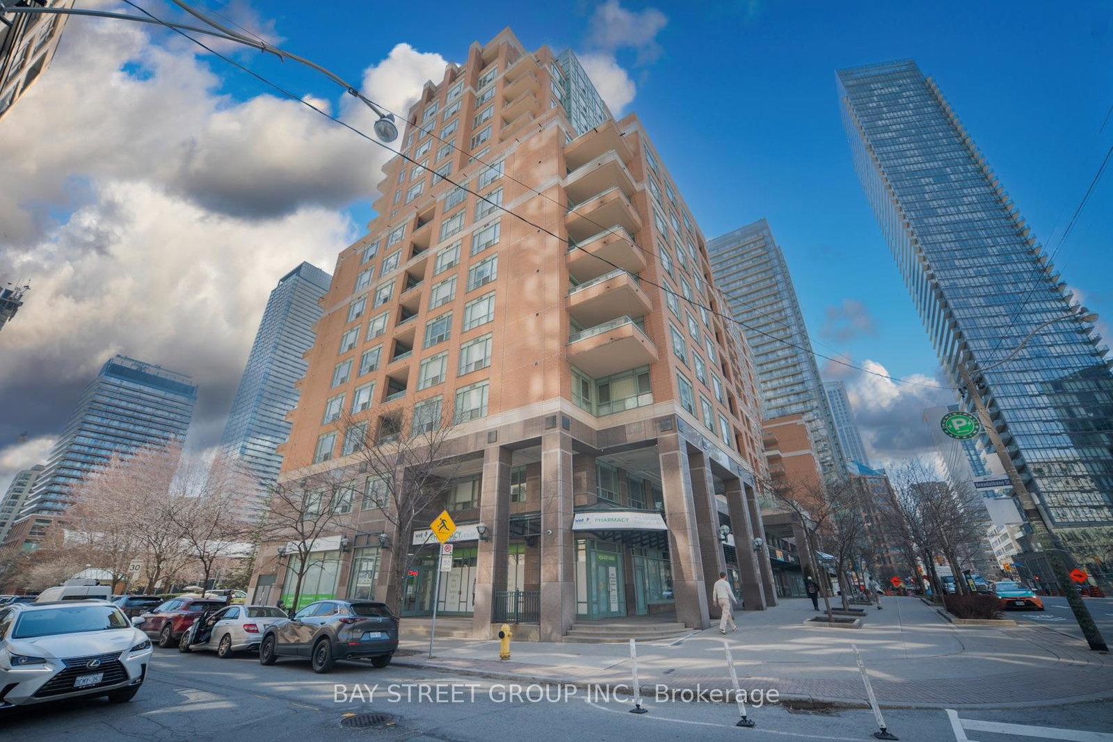 889-bay-street-toronto-ontario-c13035034