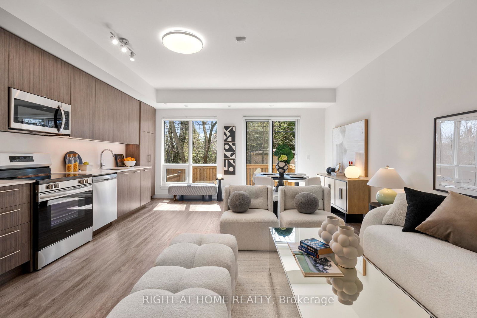 851-sheppard-avenue-w-toronto-ontario-c13035072