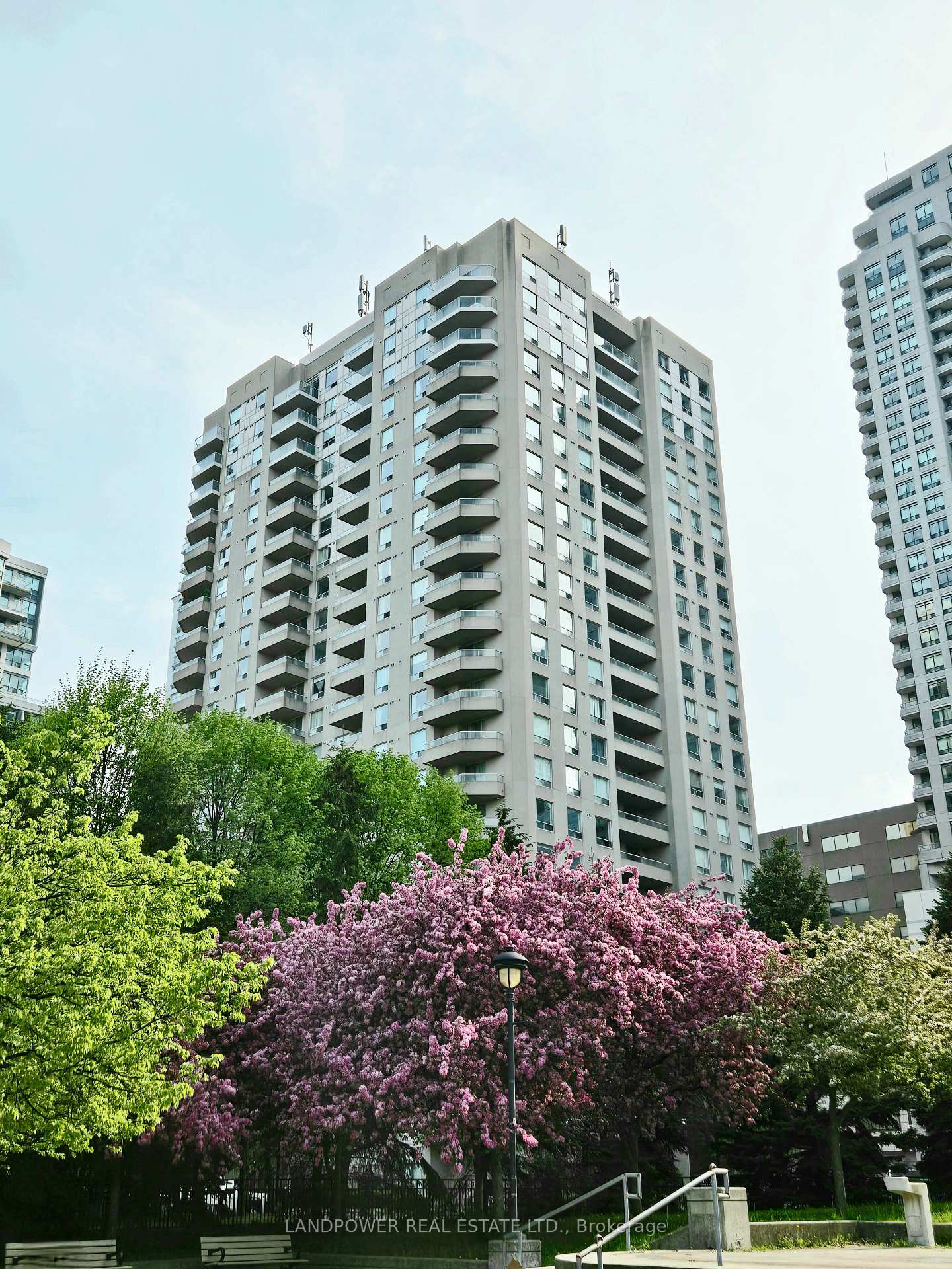 18-hillcrest-avenue-north-york-ontario-c13035162