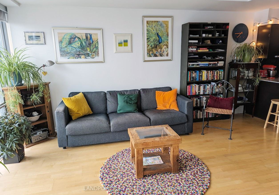 37-grosvenor-street-toronto-ontario-c13035484