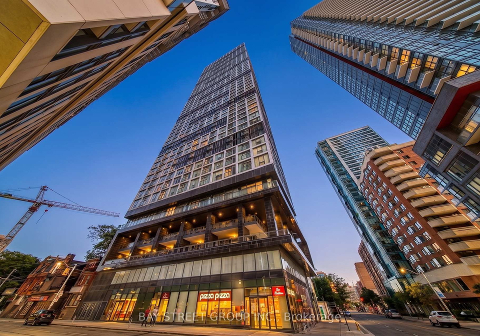 181-dundas-street-e-toronto-ontario-c13035498