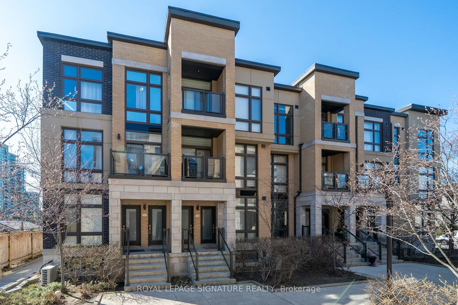 11-eldora-avenue-toronto-ontario-c13035628