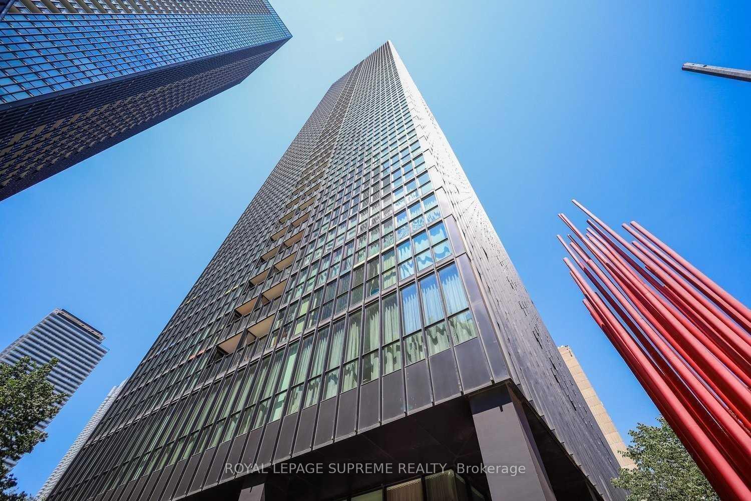 110-charles-street-e-toronto-ontario-c13035634