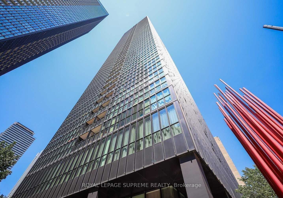 110-charles-street-e-toronto-ontario-c13035634