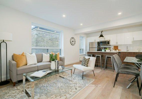2707-yonge-street-toronto-ontario-c13035684