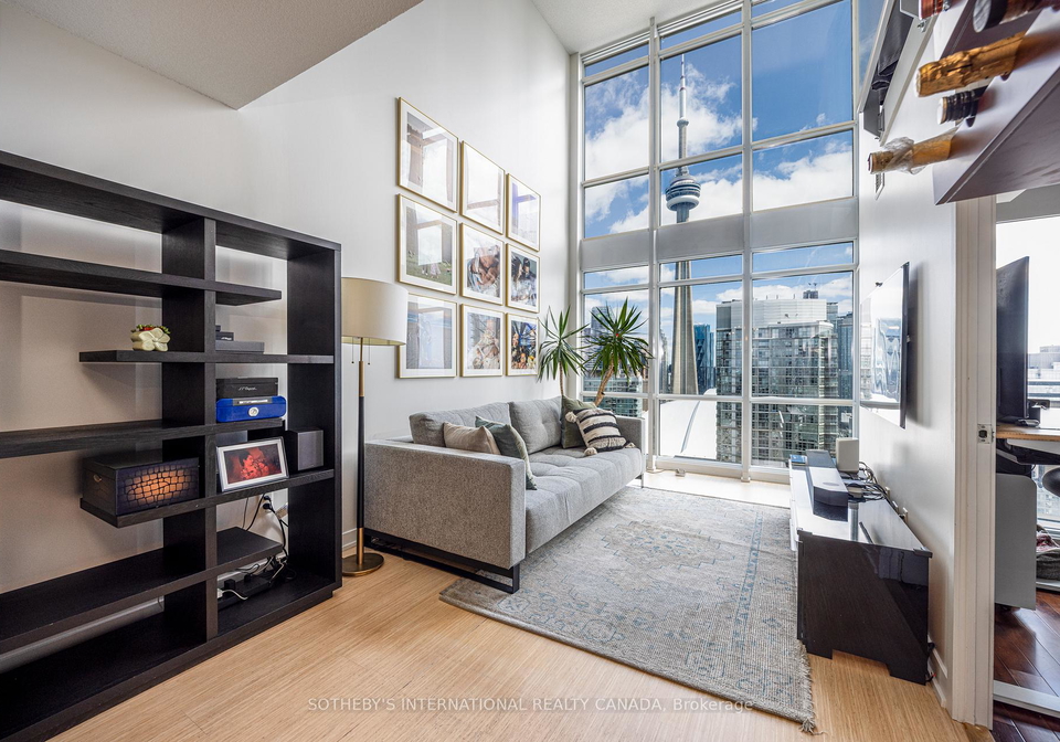 15-fort-york-boulevard-toronto-ontario-c13035856