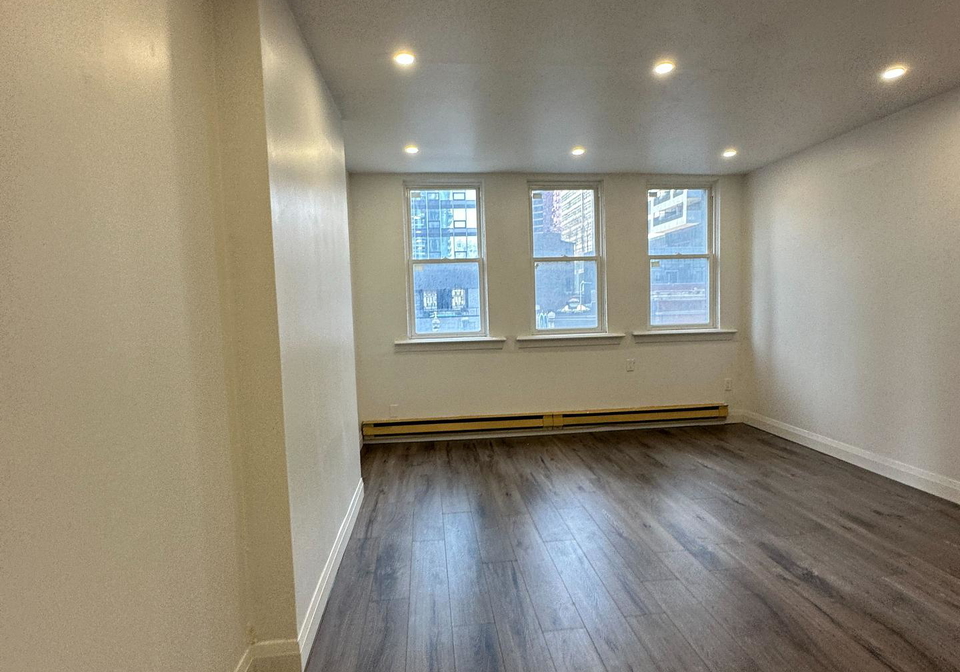565-yonge-street-toronto-ontario-c13036262