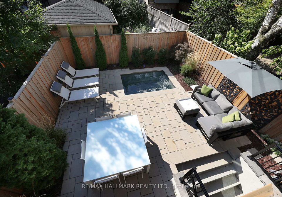 159-roe-avenue-toronto-ontario-c13036484