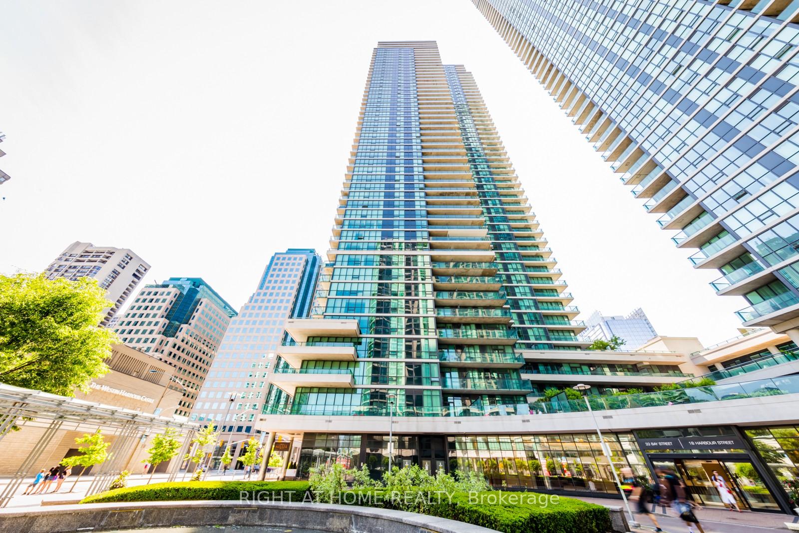 33-bay-street-toronto-ontario-c13036558