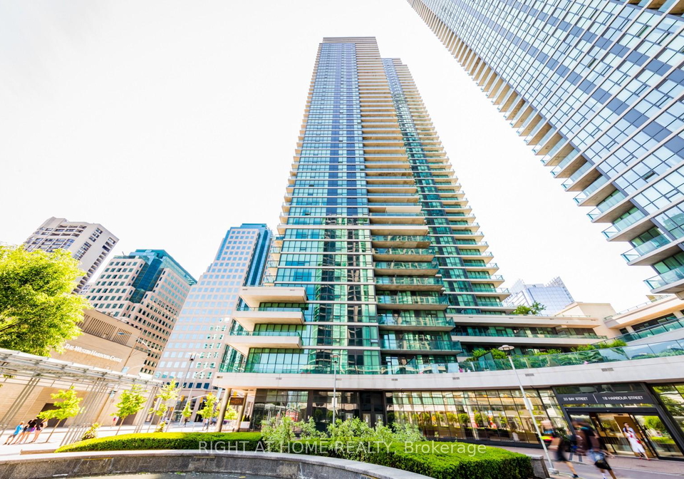 33-bay-street-toronto-ontario-c13036558