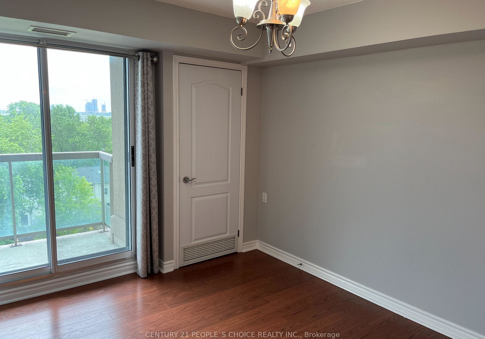 935-sheppard-avenue-w-toronto-ontario-c13036626