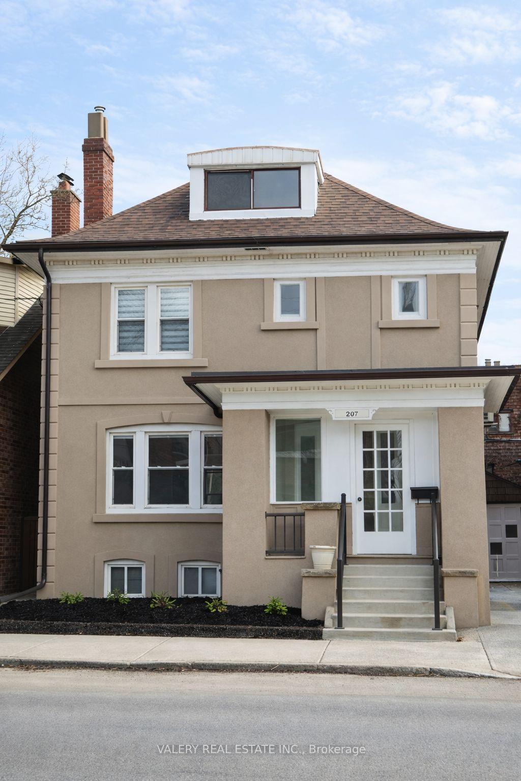 207-oakwood-avenue-toronto-ontario-c13036786