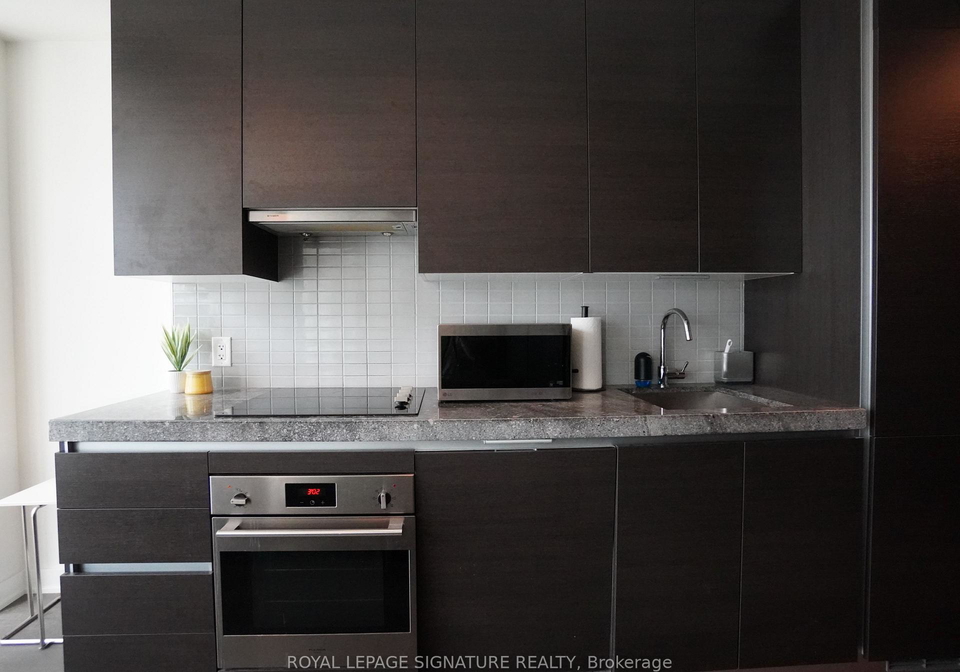 38-stewart-street-toronto-ontario-c13036902