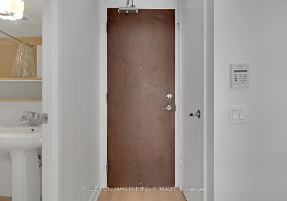 85-bloor-street-e-toronto-ontario-c13037006