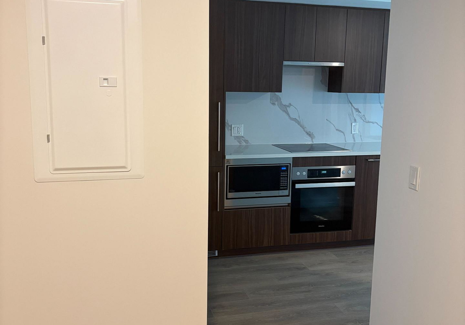 3-concord-cityplace-way-toronto-ontario-c13037144