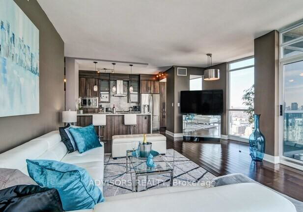 219-fort-york-boulevard-toronto-ontario-c13037314