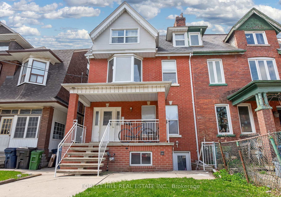 14-concord-avenue-toronto-ontario-c13037486